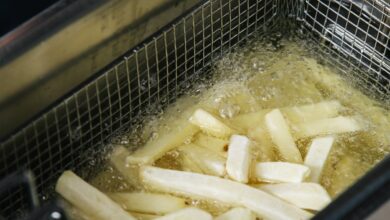 pommes frites in fat