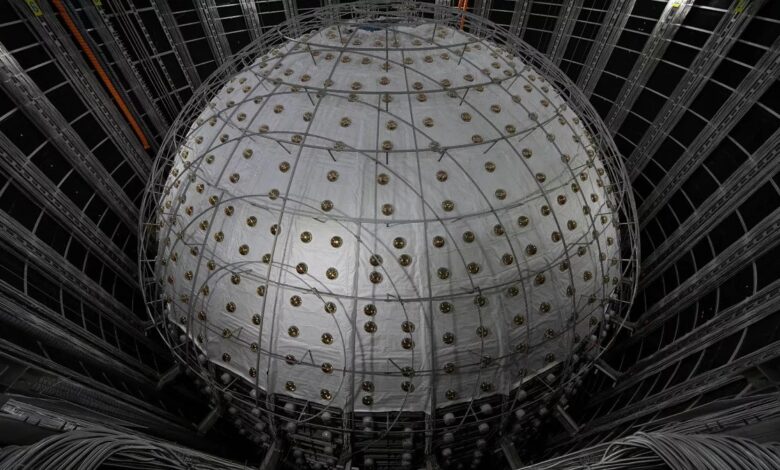 World's largest neutrino detector in China