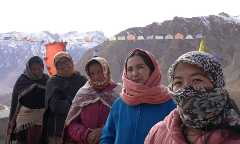 These women work with the local forest department to track and protect the snow leopard species in India