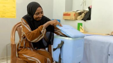On 27 October, Massara, a vaccinator, prepares to administer a tetanus vaccine to pregnant women at Al Jubarab primary health care facility in Atbara, River Nile State. “I vaccinate more than 20 women a day,” she explains. “It was difficult in the beginning many refused. But after sustained awareness sessions and community outreach, women now come willingly.” At the remote facility UNICEF-supported facility thousands of families displaced by the conflict as well as those from the host community access critical health care services like vaccinations, medical consultations, nutrition care, antenatal and postnatal care and essential medicines. UNICEF under the THABAT - Enhancing Community Resilience project, funded by the World Bank is supporting the delivery of integrated lifesaving healthcare services like nutrition, immunization, antenatal, postnatal services, medical consultations and essential medicines closer to vulnerable displaced and host communities in Al Jubarab locality, River Nile state at health facilities and through mobile clinics.