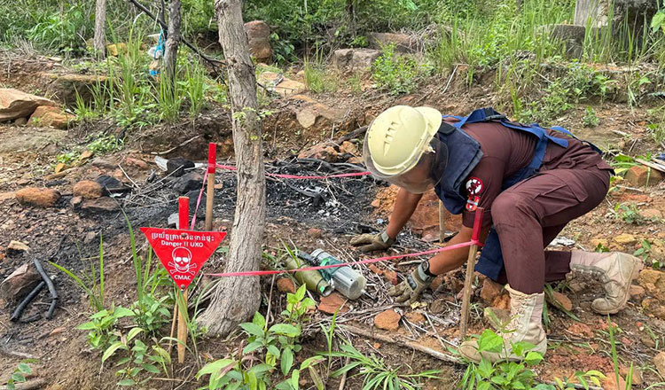 Demining expert Cambodia